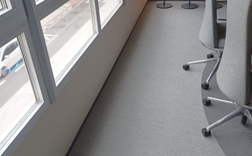 MOQUETA EN INSTITUCIÓN